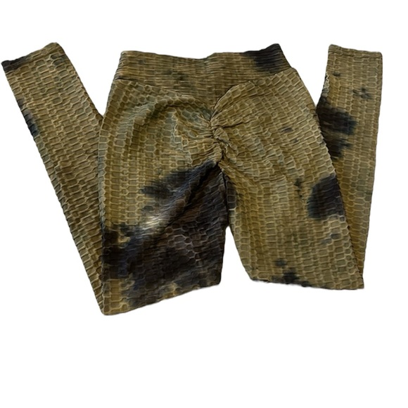 TikTok Ruched Leggings - Picture 3 of 4